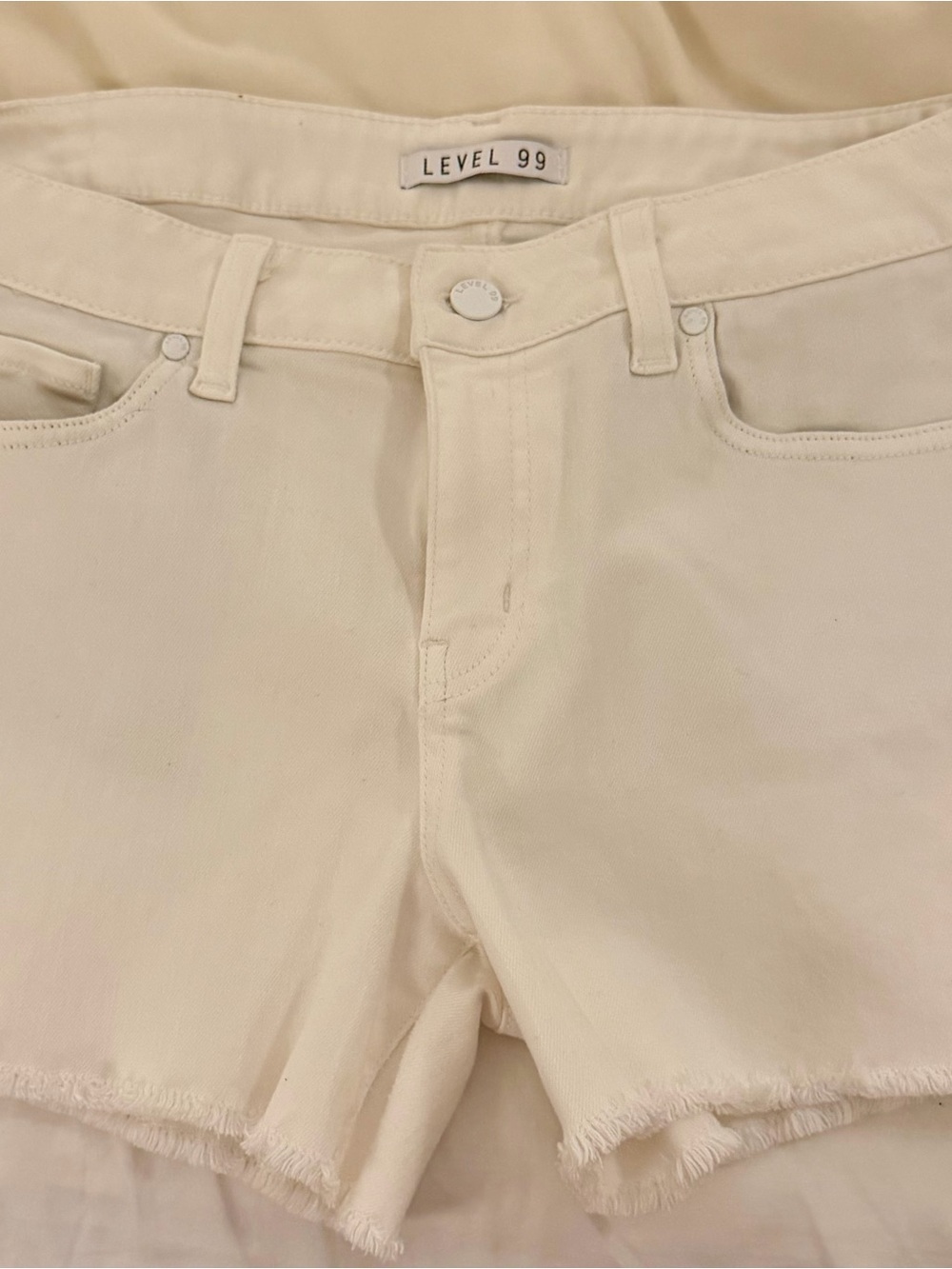 White Denim Level 99 Shorts Size 30